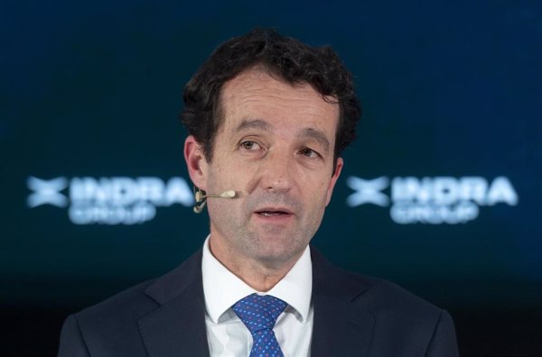 Indra ratificará a Escribano como presidente y retocará sus estatutos para poder hacer blindados y satélites