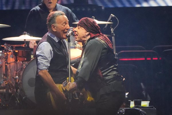 Cerca de 80.000 personas asistieron a los dos conciertos de Bruce Springsteen en San Sebastián pese a la tormenta