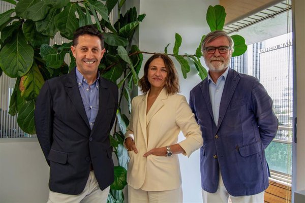 T2ó ONE toma el control de la agencia creativa Fly Me To The Moon y prevé elevar un 33% su Ebitda este año