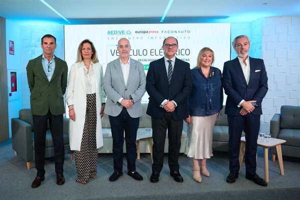 Asegurar los puntos de recarga, información y precios, las claves para impulsar el vehículo eléctrico