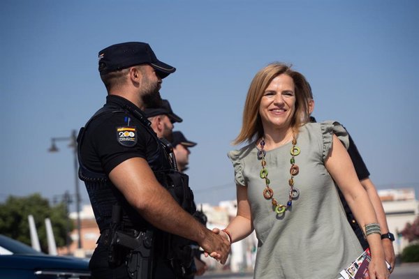 Bernabé (PSOE) pide a los ciudadanos convertirse en punto violeta tras los crímenes machistas de una 