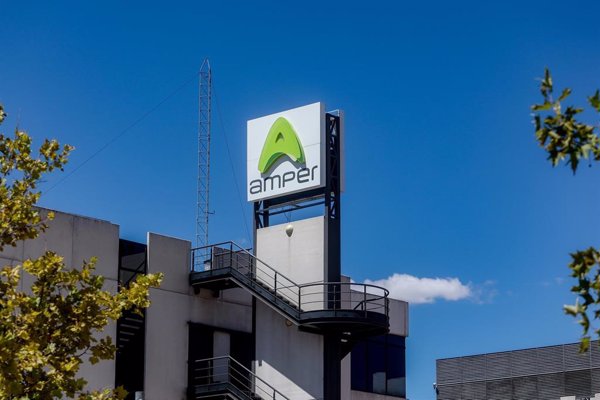 Amper logra un contrato por 9 millones para la electrificación sostenible de zonas rurales en Guinea Conakry