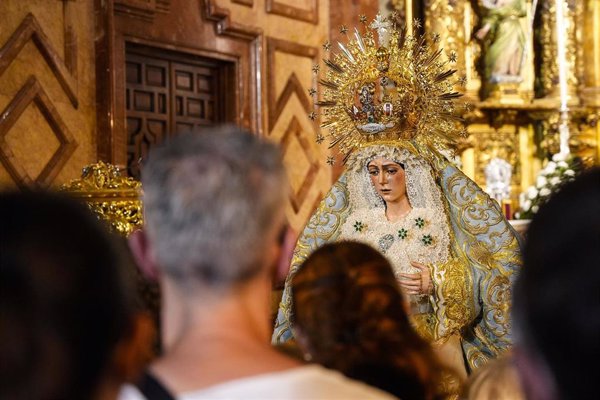 La hermandad Macarena propone al conservador Pedro Manzano para la nueva actuación sobre la Virgen con asesoría del IAPH