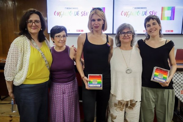 CCOO Madrid entrega el premio Orgullo de Ser a las activistas Samantha Hudson y Camino Baró por defender derechos LGTBI+