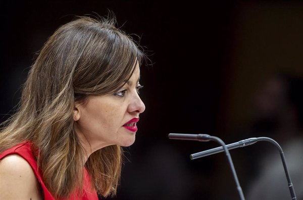 Rego quiere que los traslados de menores migrantes solos comiencen en agosto y denuncia