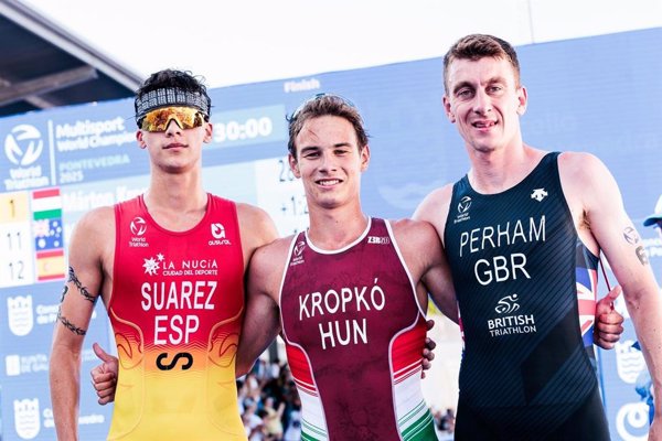 Los españoles Damián Suárez y Marina Muñoz, subcampeones del mundo de acuatlón en Pontevedra