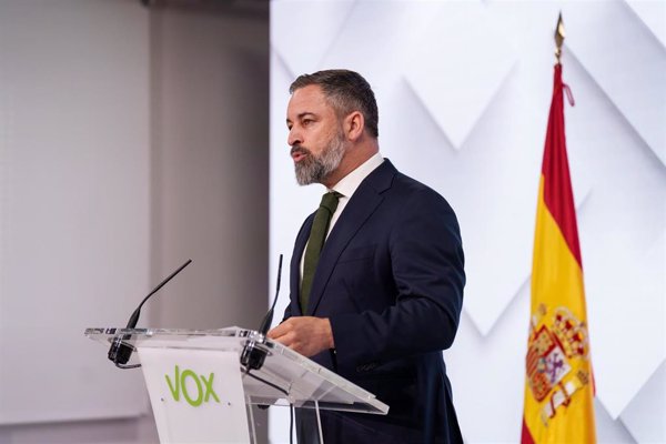 El 97% de los afiliados de Vox aprueba las cuentas de 2024, que reflejan un préstamo húngaro y dos millones para Disenso