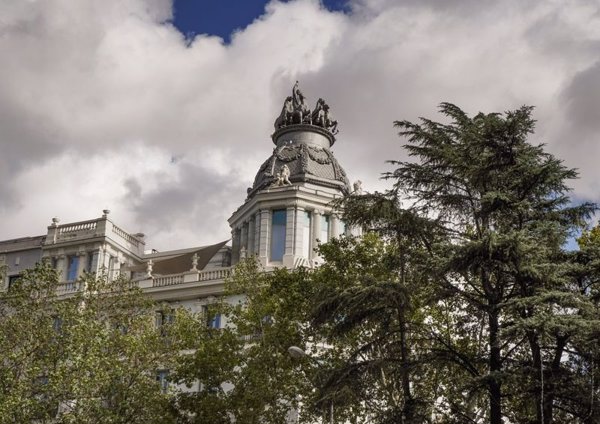 John Taylor cierra la venta de una casa de 20 millones de euros en Madrid con vistas al Retiro