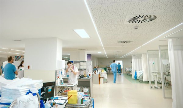 Foro de la Profesión Médica denuncia la falta de previsión de sustituciones en verano y su repercusión en la sanidad
