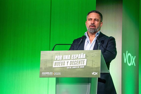 Abascal no se da por satisfecho con la entrada en prisión de Santos Cerdán: 