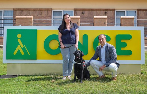 La Fundación ONCE del Perro Guía y Royal Canin renuevan su acuerdo de colaboración en el entrenamiento de perros guía
