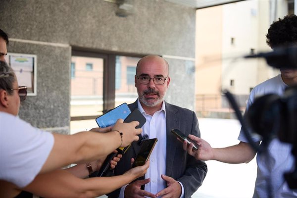 Delegado en Madrid insta al PP a abandonar el 