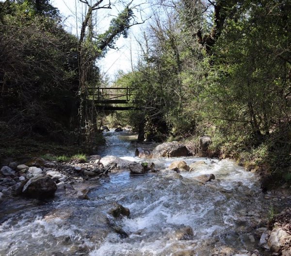 La CHE avisa de posibles crecidas en barrancos y cauces menores de Cantabria y otras provincias
