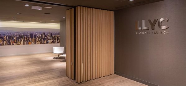 LLYC completa la adquisición de Lambert Global con la compra del 30% restante y consolida su posición en EEUU