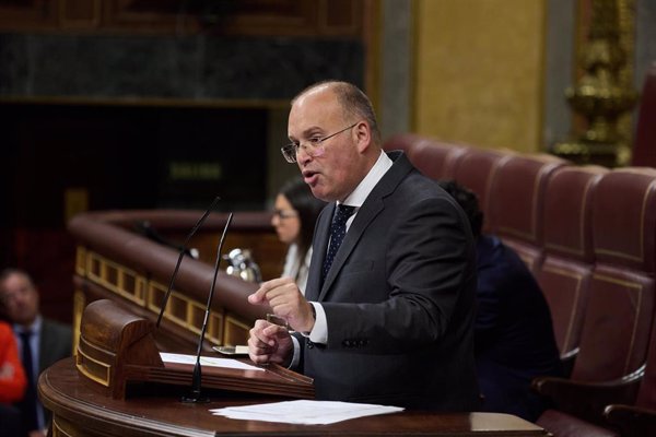 El PSOE cree que el PP va camino de convertirse en un 