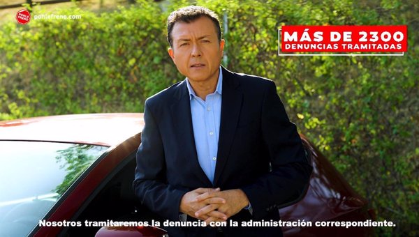 Manu Sánchez protagonizará la nueva campaña de Ponle Freno para denunciar carreteras y señales en mal estado