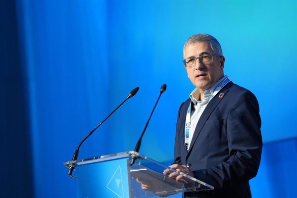 Medio Ambiente responde a las CC.AA que piden su dimisión que no se ha hecho público el informe sexenal del lobo