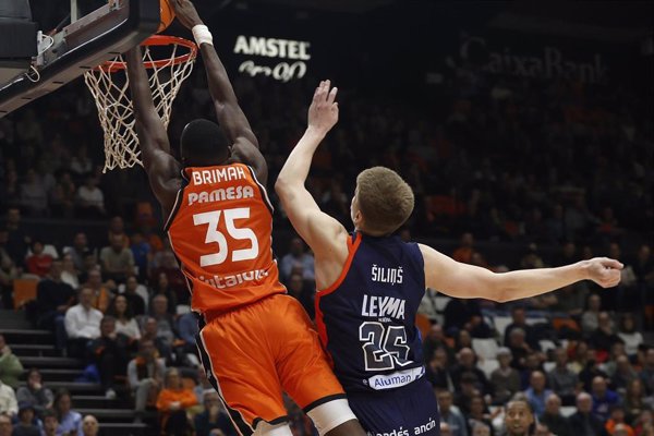 El pívot Amida Brimah no seguirá en el Valencia Basket