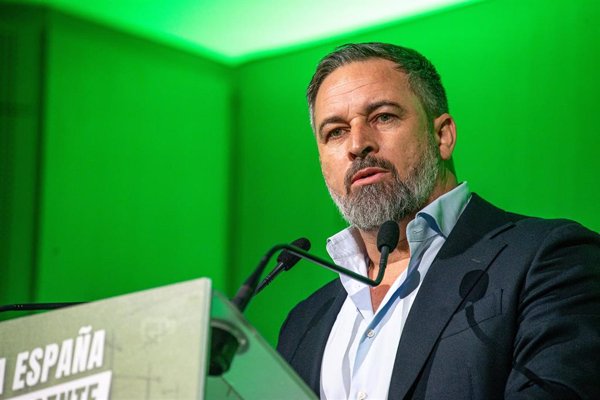 Abascal critica la avería de trenes y el colapso de Barajas: 