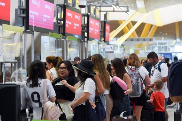Madrid reprocha que el Gobierno no ataje el 