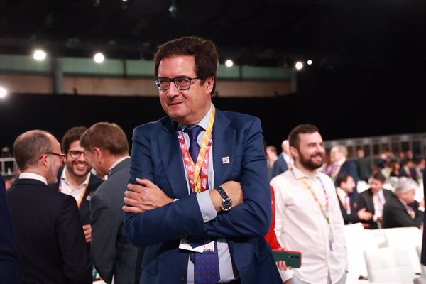 Óscar López cree que el PP pone a los perfiles 