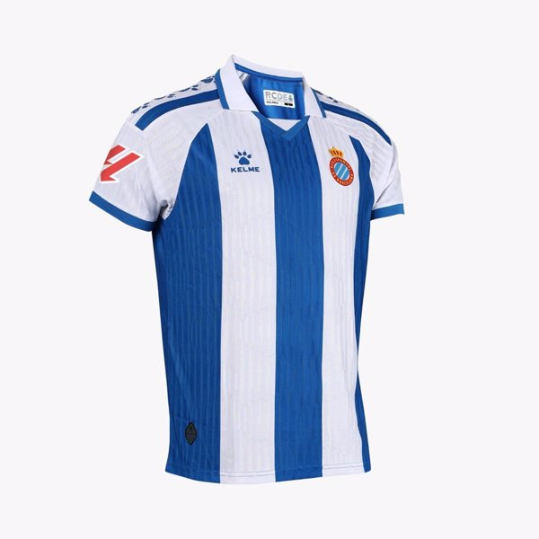 El RCD Espanyol presenta una camiseta retro para vivir 'al límite'