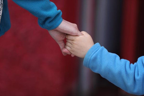 El Govern catalán no continuará con el plan piloto de profesionalización de familias de acogida