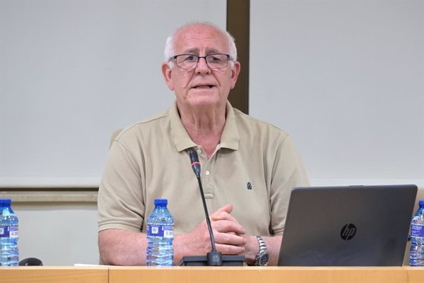 El PSPV presentará a Vicent Císcar a la alcaldía de Paiporta tras la renuncia de Maribel Albalat