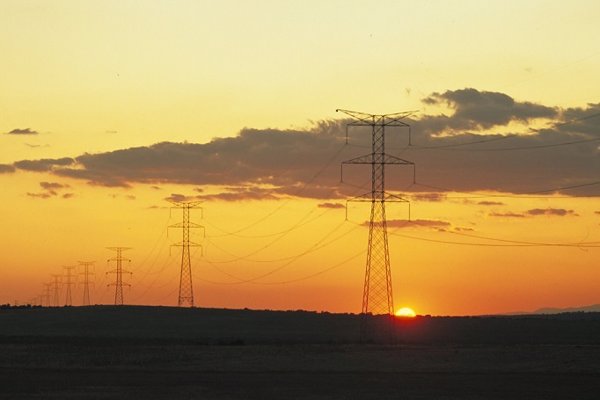 La OCDE pide a la UE priorizar interconexiones como la de España y Francia para rebajar costes energéticos