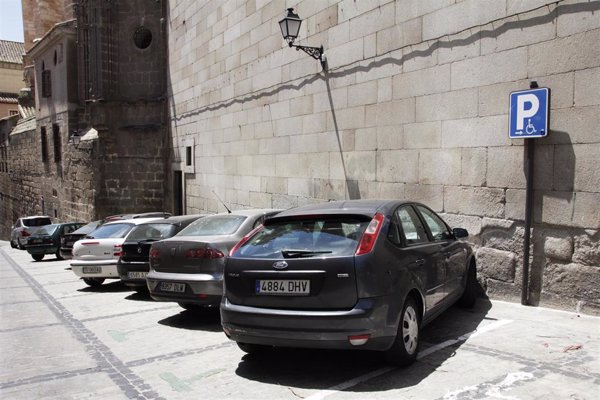 Más de 1.000 firmas en Change.org en 24 horas piden sistemas obligatorios de alerta contra el olvido de bebés en coches