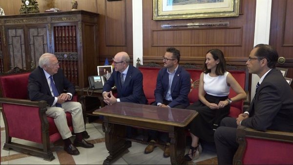 El presidente de Melilla critica a la Agencia de Calidad de Andalucía por 