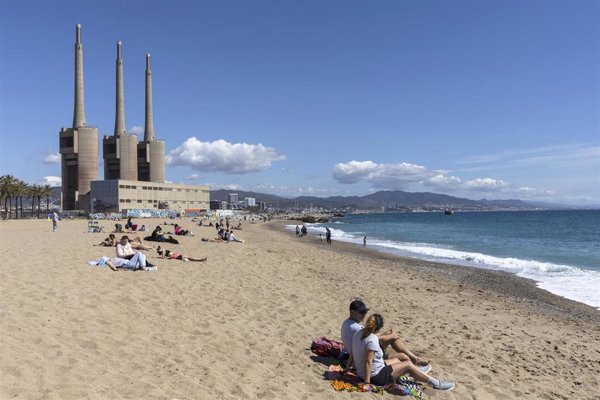 Dos muertos en las playas de Sant Adrià y Barcelona en apenas una hora