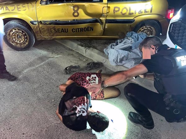 Detenido un conductor kamikaze tras una persecución policial entre El Campello y Busot (Alicante)