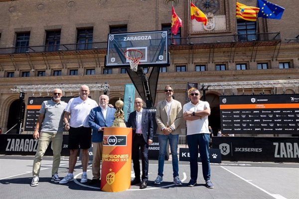 La plaza del Pilar de Zaragoza acoge este viernes y sábado el circuito 3x3 Series