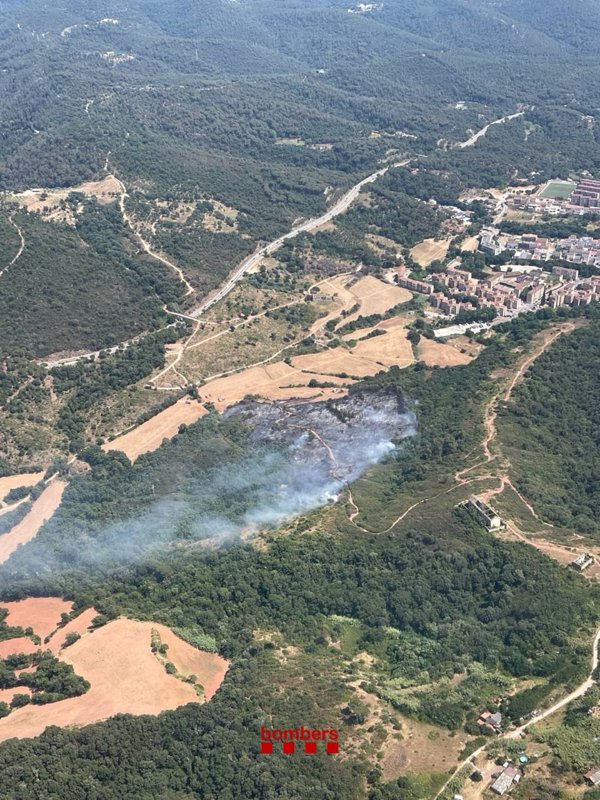Protección Civil activa en fase de alerta el Plan Infocat por el incendio en Girona