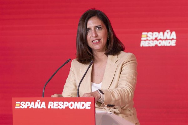Esther Peña dice que deja de ser portavoz del PSOE por las nuevas incompatibilidades y se volcará en el partido en CyL