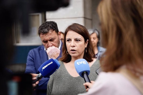 Adriana Lastra defiende la 