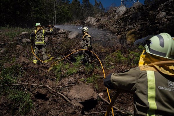 El fuego arrasa 17.594 hectáreas en España hasta junio, un 20% menos que en 2024