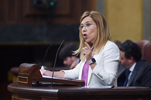 Ester Muñoz mantiene al grueso de la dirección del Grupo Popular en el Congreso y rescata a Ana Alós tras dejar 'Génova'