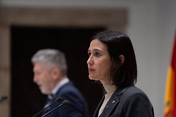 La Generalitat de Cataluña afirma que hay más de 2.300 hectáreas quemadas por el incendio en Paüls (Tarragona)