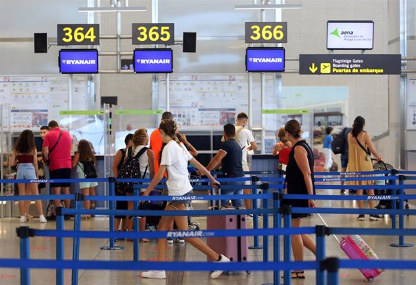 Catorce aeropuertos españoles, entre los mejores del mundo, según AirHelp