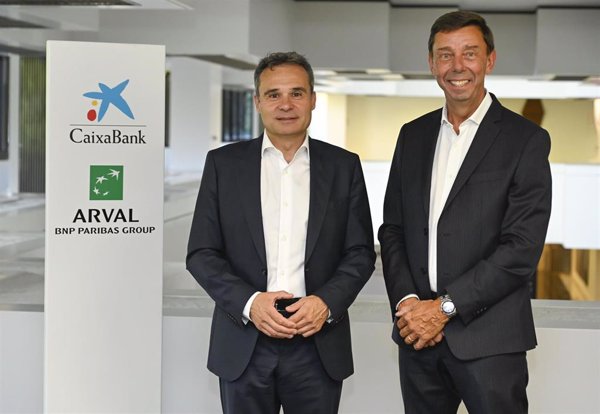 CaixaBank y Arval extienden hasta 2030 su alianza y prevén comercializar 200.000 vehículos