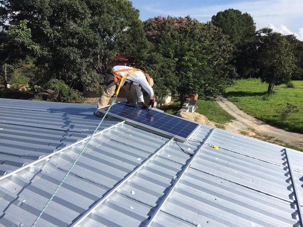 El 67% de los municipios de España bonifica el IBI para instalar autoconsumo fotovoltaico, según estudio
