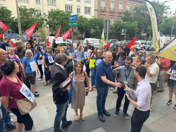 Secretarios e interventores interinos tildan de 
