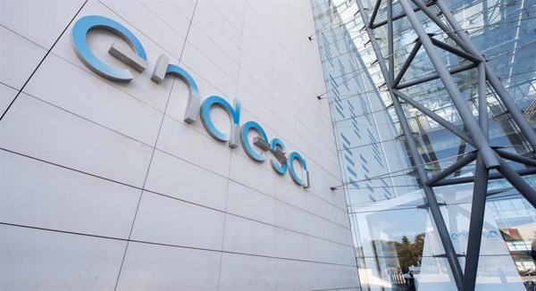 Endesa presenta una reclamación patrimonial contra el Gobierno por la 'tasa Enresa'