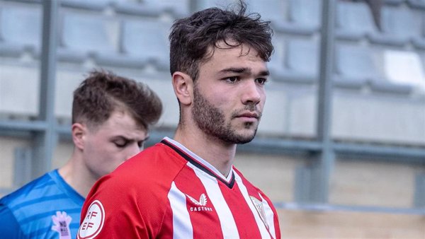 El central Unai Egiluz firma por el Athletic Club hasta 2028
