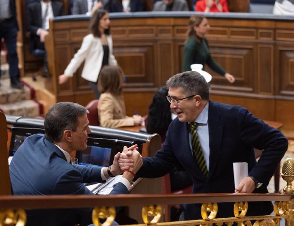 Sánchez y PSOE censuran el 