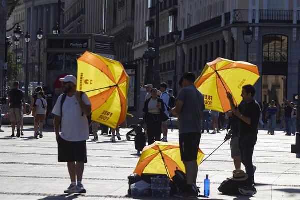 Un total de 17 provincias estarán en aviso por altas temperaturas, lluvia y tormentas
