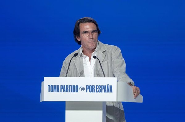 FAES acusa a Sánchez de mentir y dice que ningún ministro de Aznar cometió 