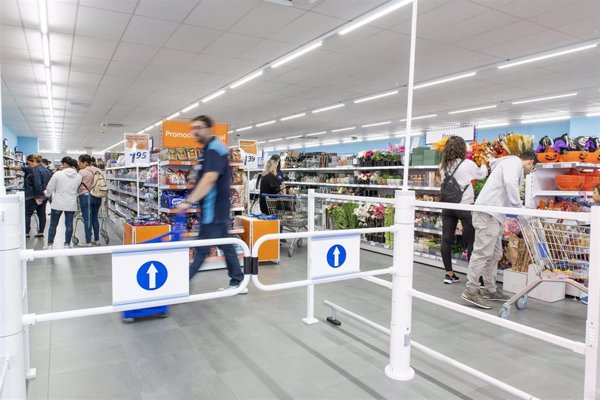 Action acelera su expansión en España, rozando las 80 tiendas, con aperturas en Gijón, Baena y Tárrega